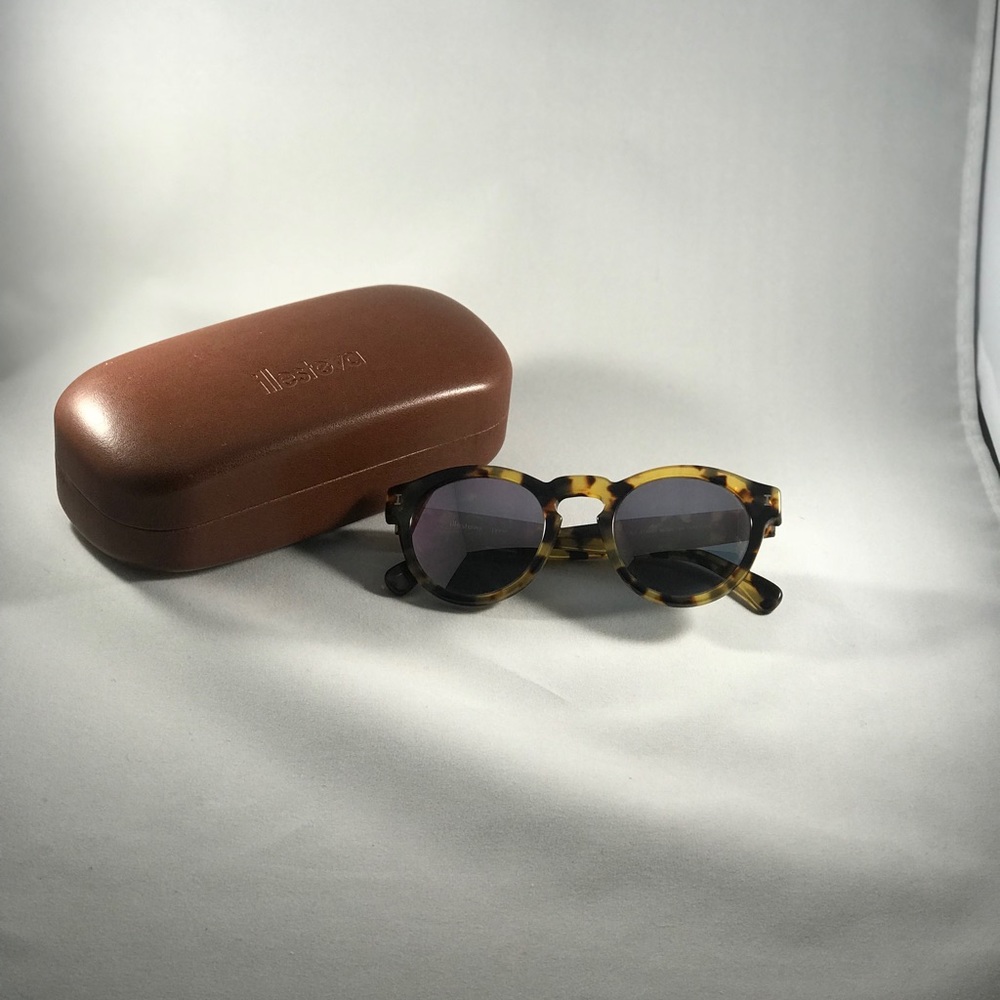 Illesteva Leonard tortoiseshell pink sunglasses
